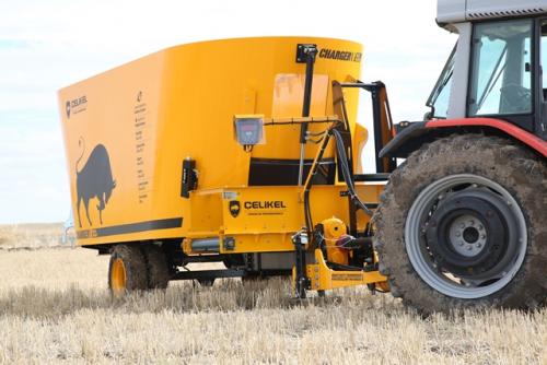 feed mixer
