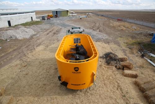 feed mixer